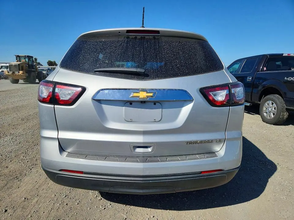 2016 CHEVROLET TRAVERSE LS  