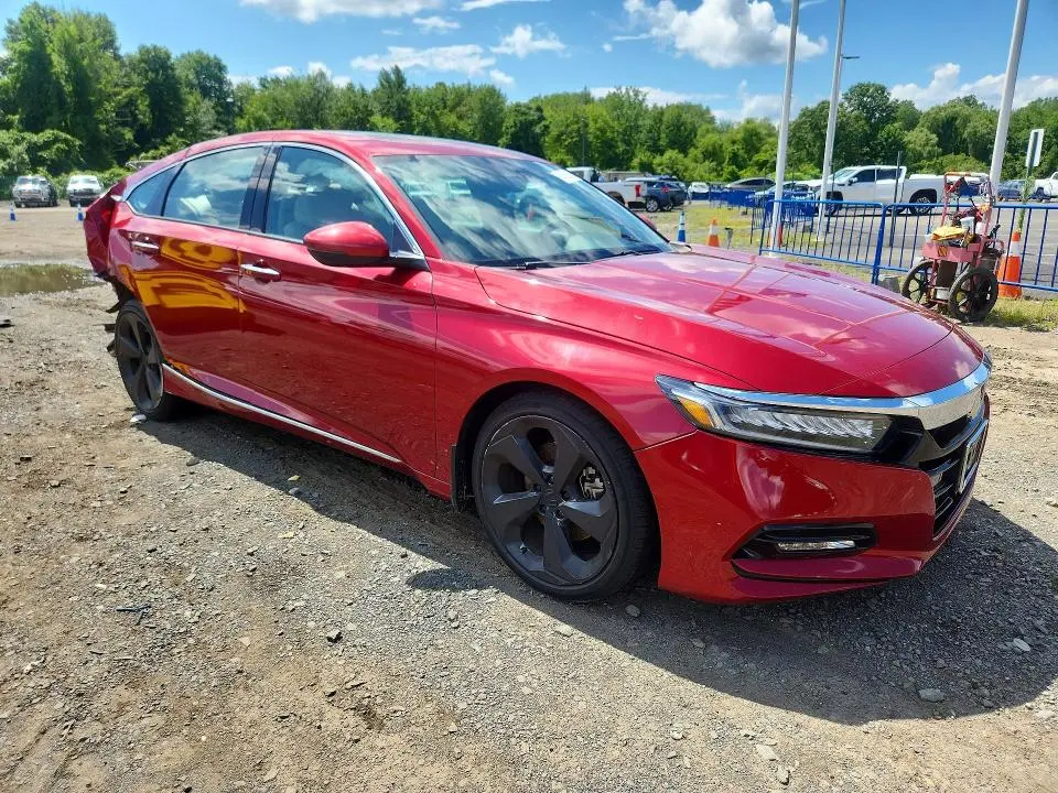 2018 HONDA ACCORD TOURING  