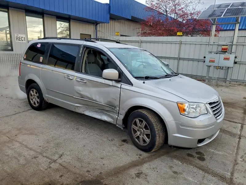 2010 CHRYSLER TOWN & COUNTRY TOURING  