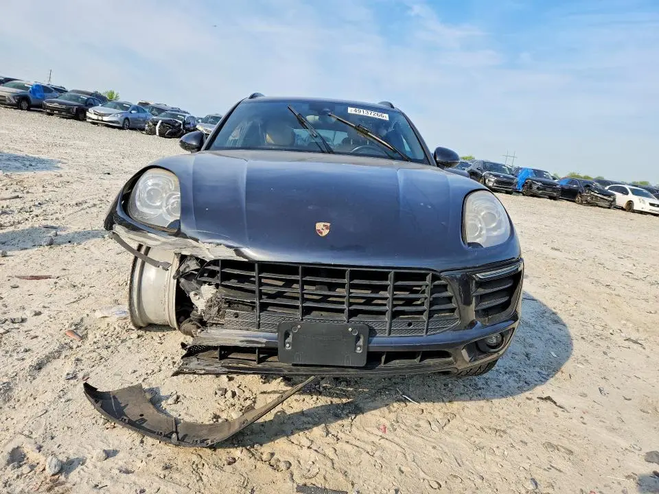 2017 PORSCHE MACAN   
