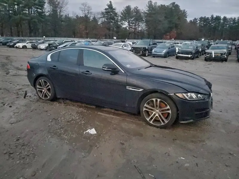 2017 JAGUAR XE PREMIUM  
