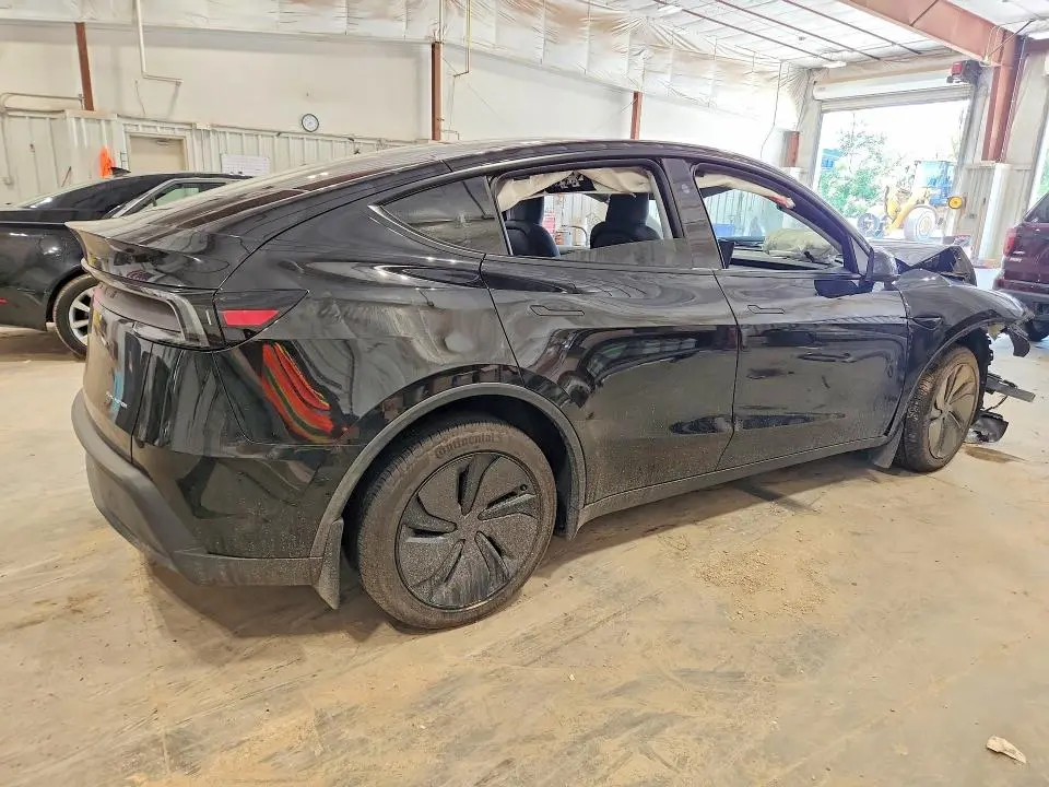 2026 TESLA MODEL Y   