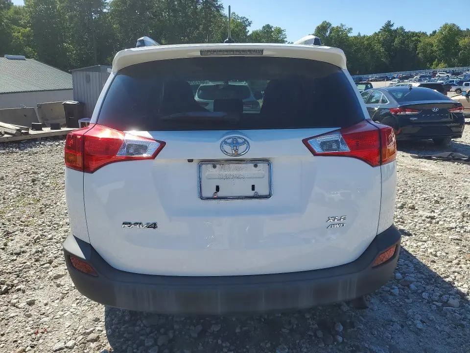 2015 TOYOTA RAV4 XLE  