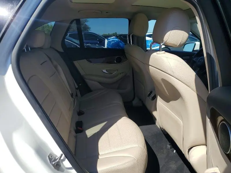 2017 MERCEDES-BENZ GLC 300  