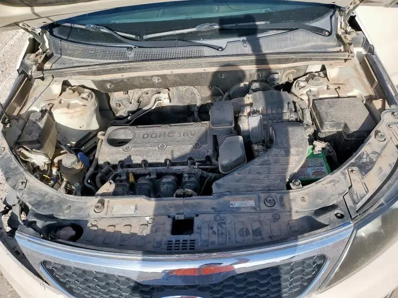 2011 KIA SORENTO BASE  