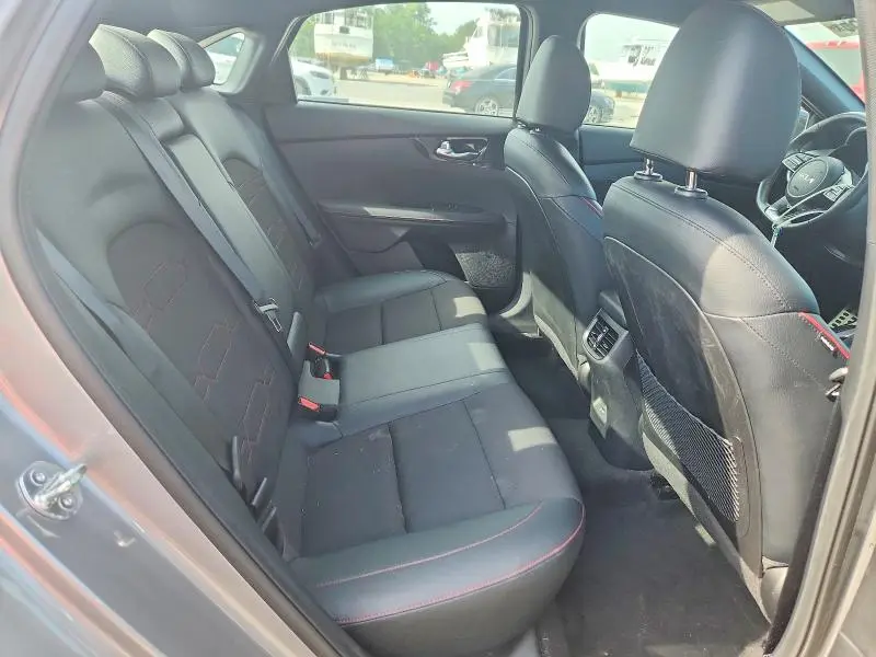2023 KIA FORTE GT  