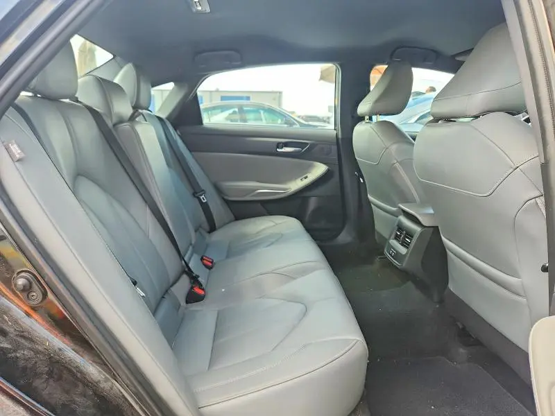 2020 TOYOTA AVALON XLE  