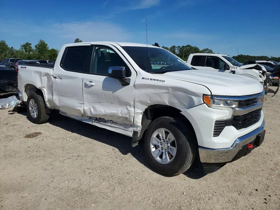2025 CHEVROLET SILVERADO K1500 LT  