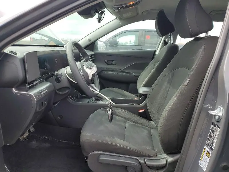 2025 HYUNDAI KONA SE  
