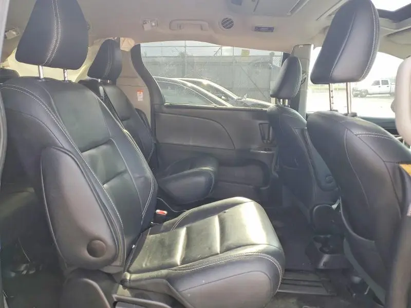 2015 TOYOTA SIENNA SPORT  