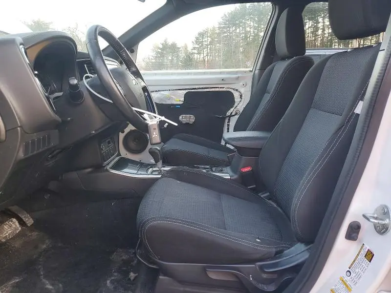 2018 MITSUBISHI OUTLANDER SE  