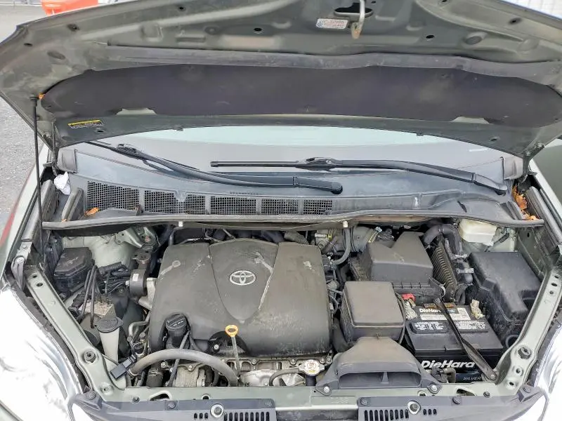 2020 TOYOTA SIENNA LE 8-PASSENGER  