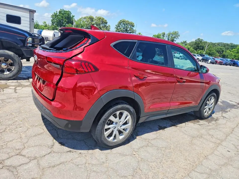 2021 HYUNDAI TUCSON SE  