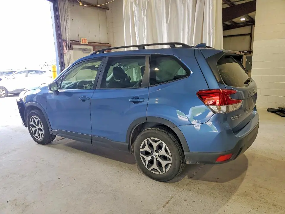 2023 SUBARU FORESTER PREMIUM  