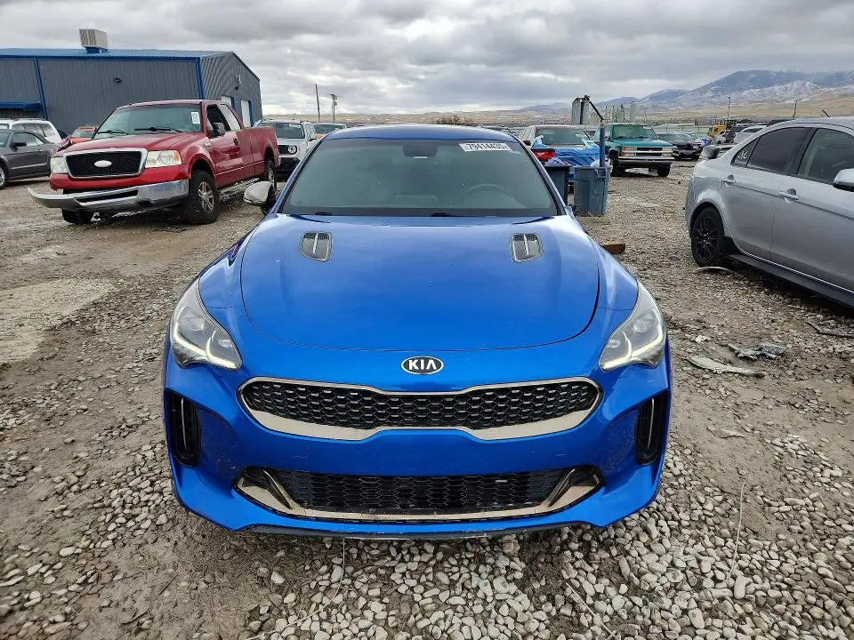 2019 KIA STINGER GT  