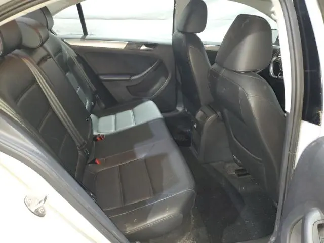 2017 VOLKSWAGEN JETTA SE  