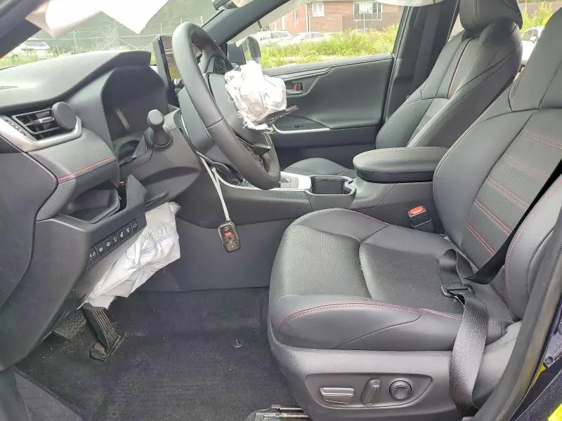 2025 TOYOTA RAV4 XSE  