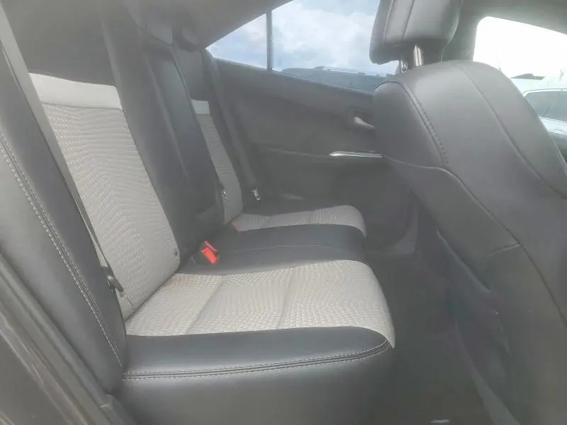 2014 TOYOTA CAMRY SE  