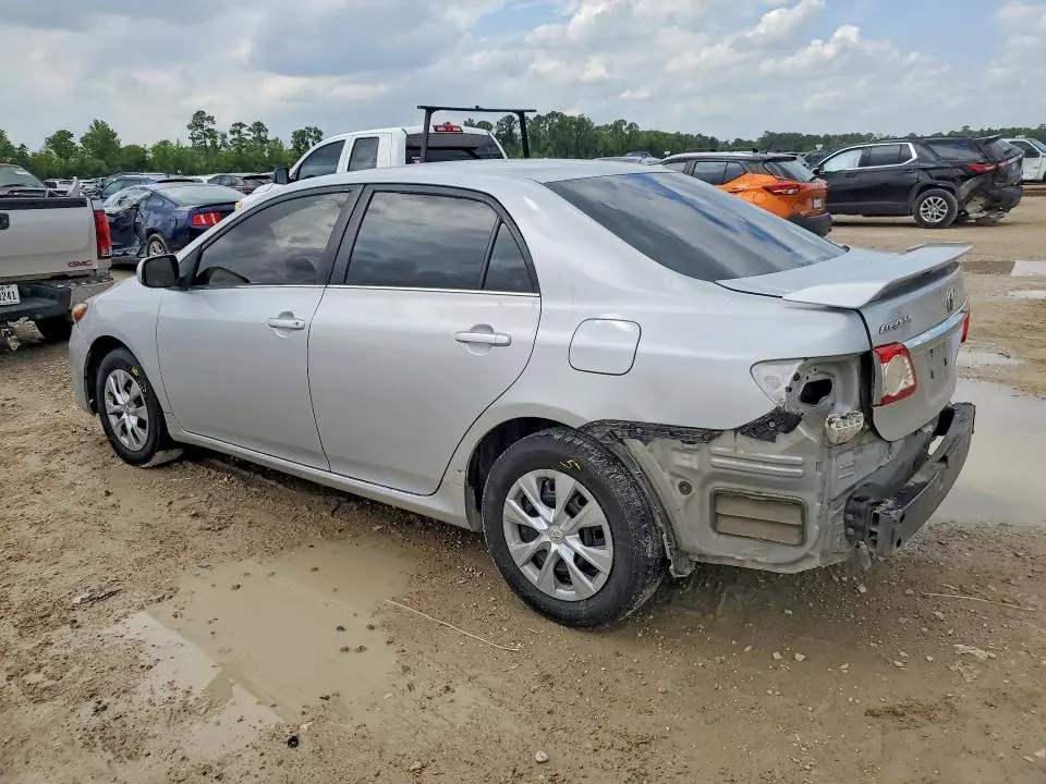 2013 TOYOTA COROLLA LE  