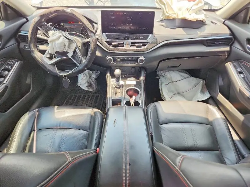 2023 NISSAN ALTIMA SR  