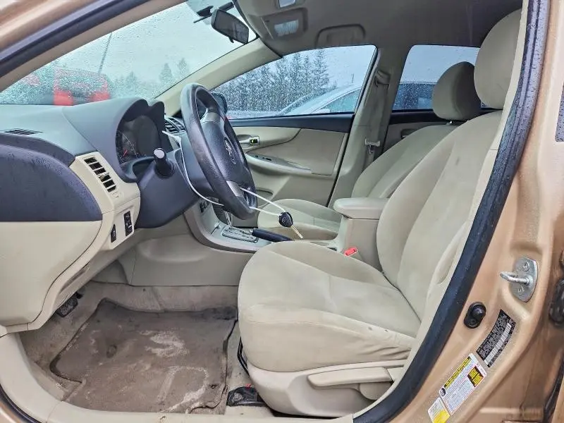 2011 TOYOTA COROLLA LE  