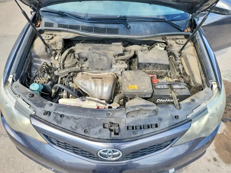 2013 TOYOTA CAMRY SE  