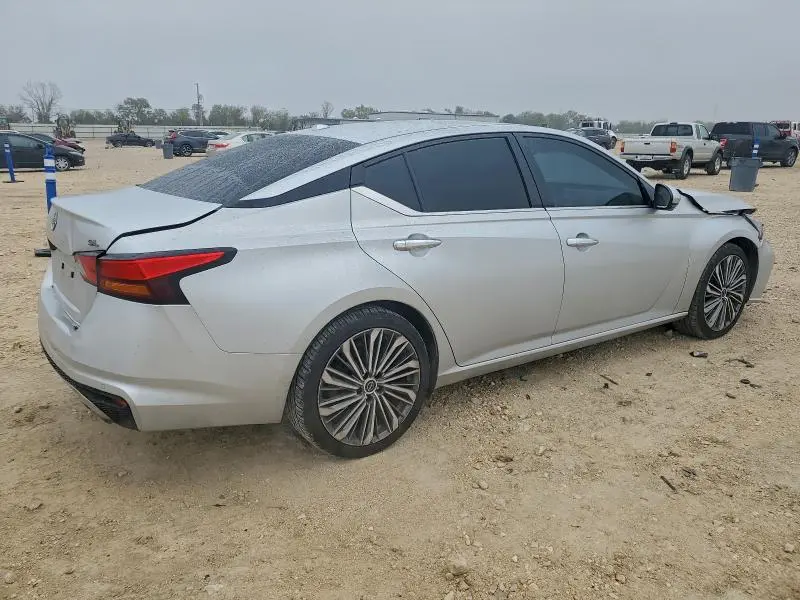 2023 NISSAN ALTIMA SL  
