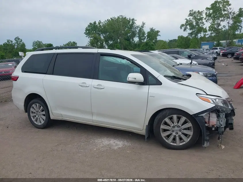 2017 TOYOTA SIENNA LIMITED PREMIUM 7 PASSENGER