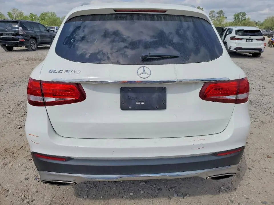 2019 MERCEDES-BENZ GLC 300  