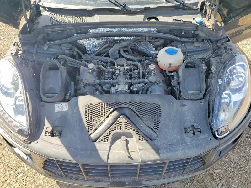 2018 PORSCHE MACAN S  