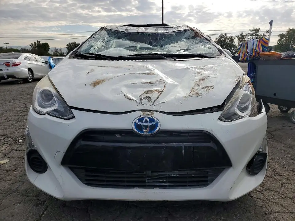 2015 TOYOTA PRIUS C THREE  