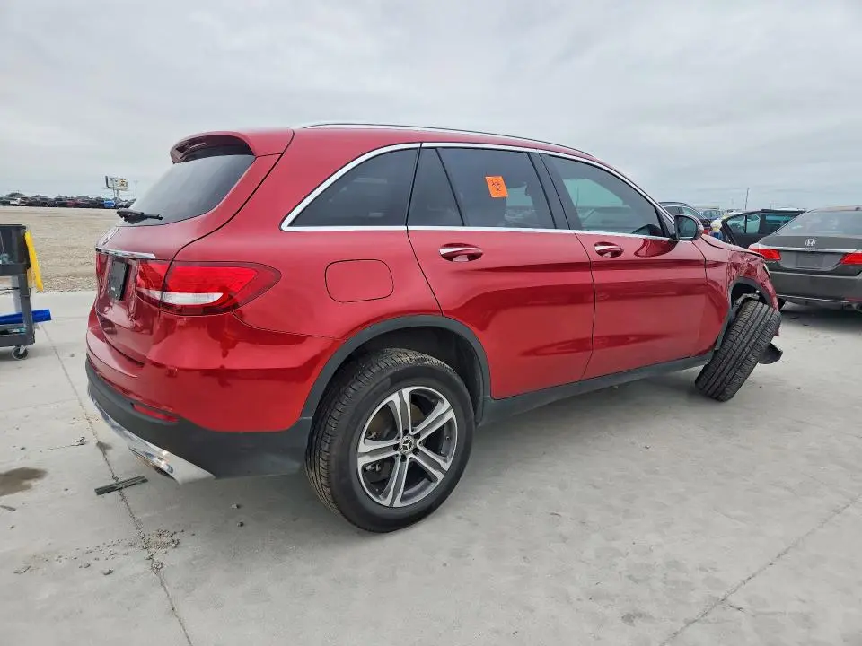 2019 MERCEDES-BENZ GLC 300  