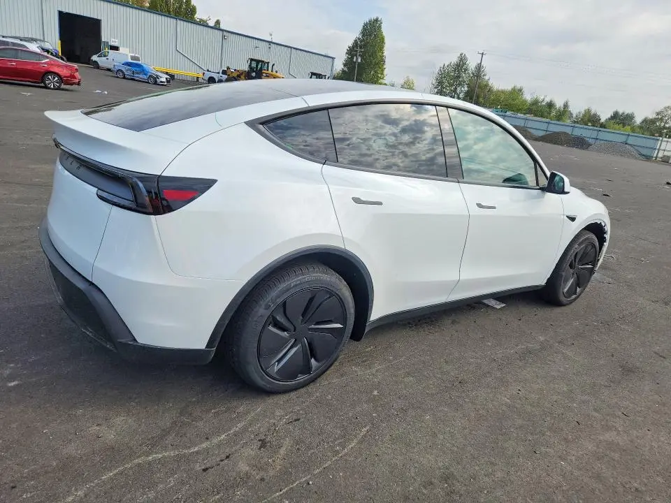 2026 TESLA MODEL Y   