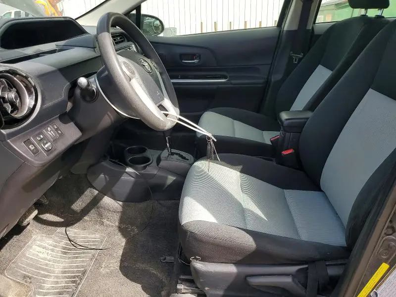 2017 TOYOTA PRIUS C TWO  