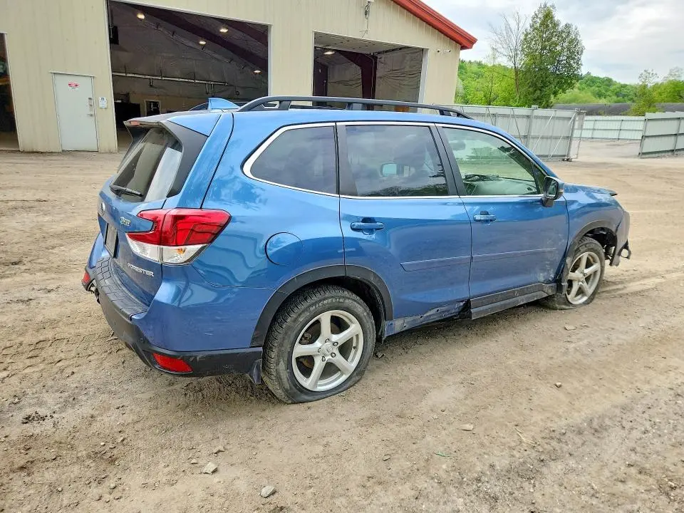 2023 SUBARU FORESTER LIMITED  