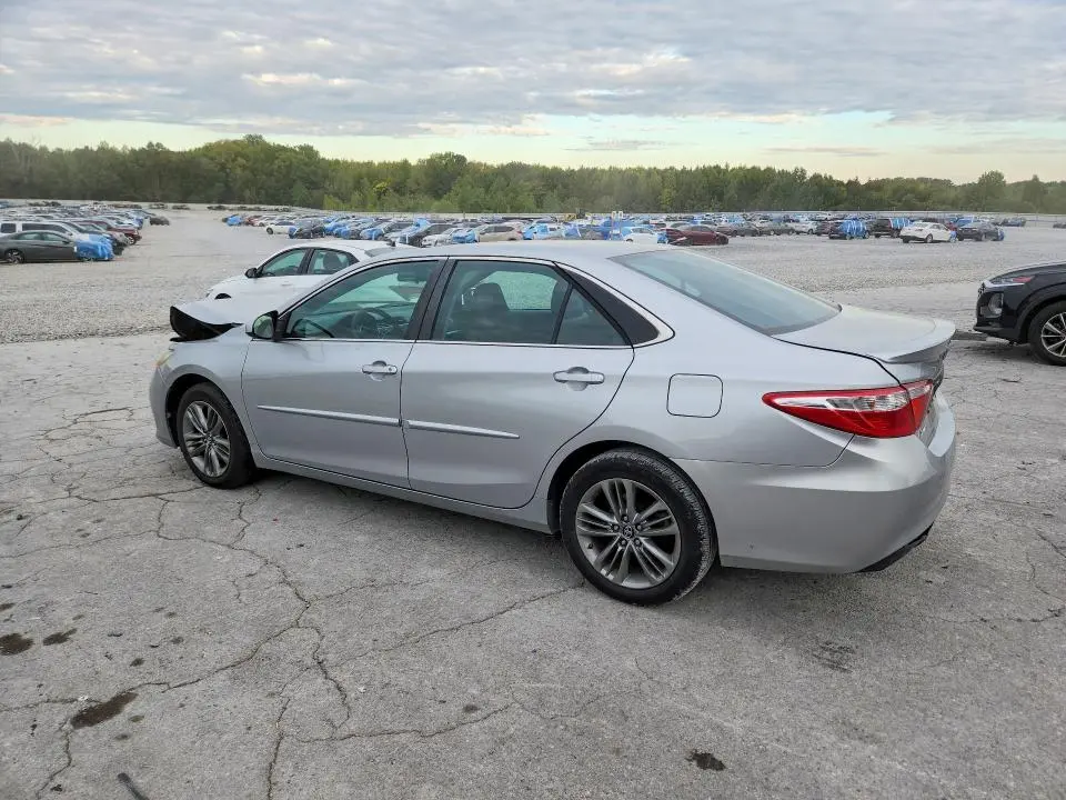 2017 TOYOTA CAMRY SE  