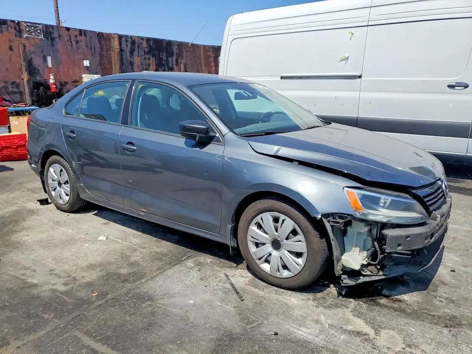2011 VOLKSWAGEN JETTA BASE  
