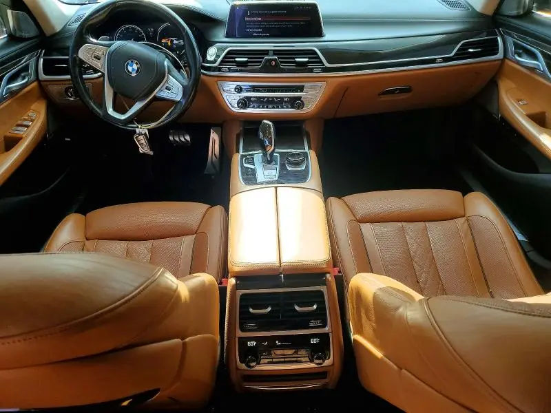 2019 BMW 750 XI  