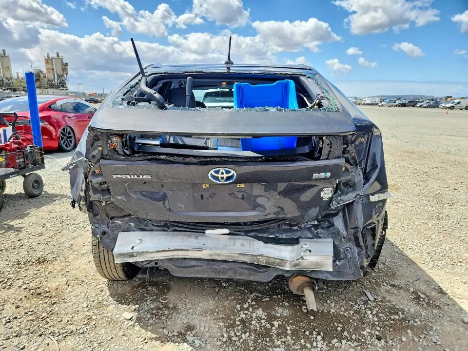 2010 TOYOTA PRIUS III  
