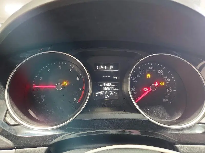 2016 VOLKSWAGEN JETTA SPORT  