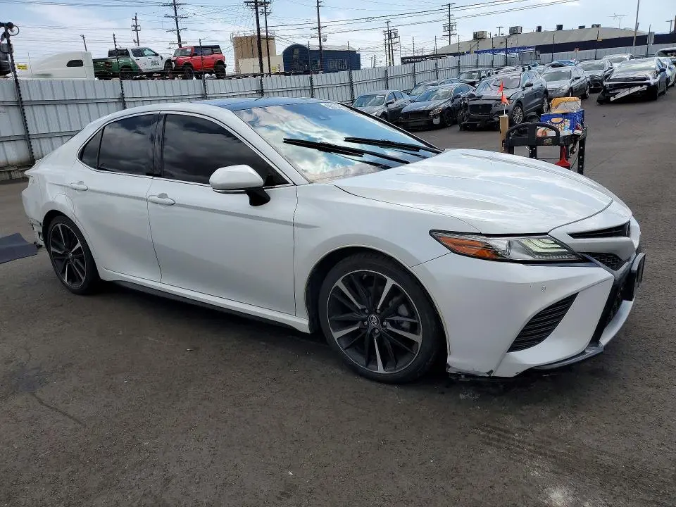 2018 TOYOTA CAMRY XSE V6  