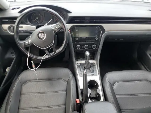 2020 VOLKSWAGEN PASSAT SE  
