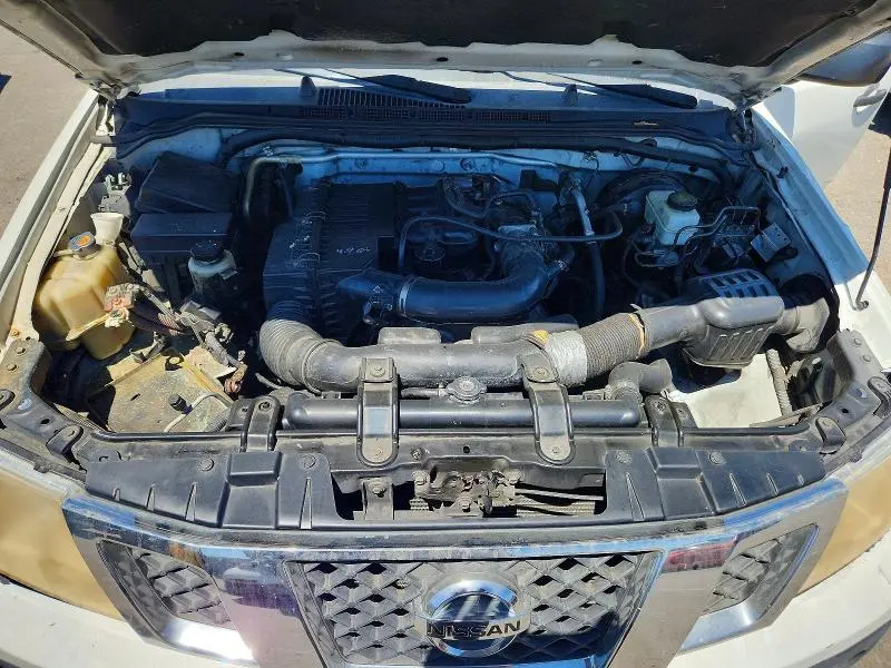 2013 NISSAN FRONTIER S  