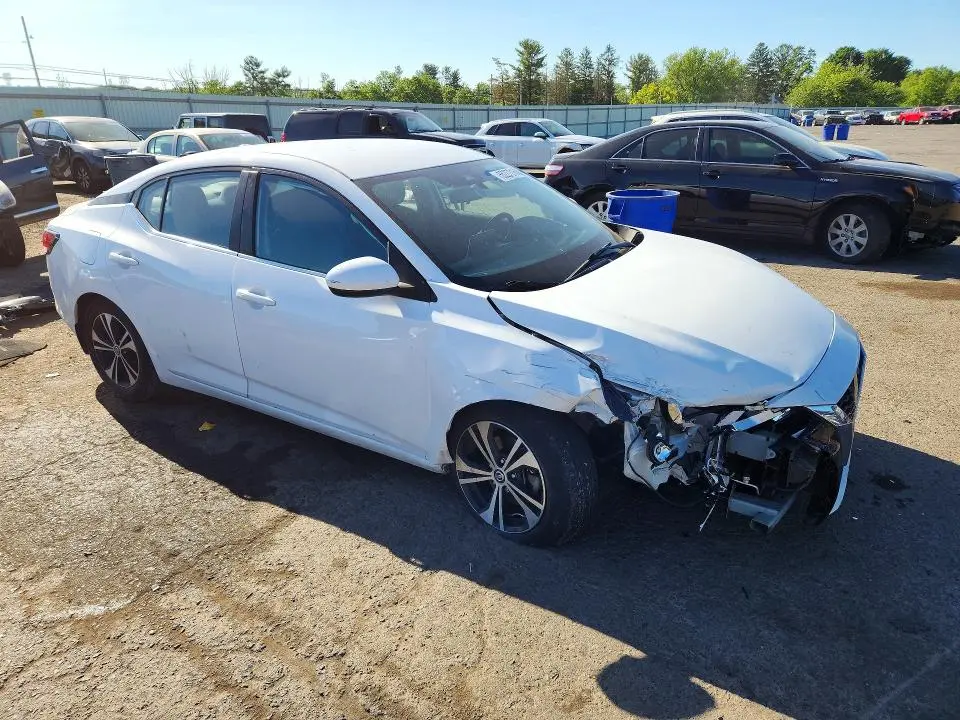 2022 NISSAN SENTRA SV  