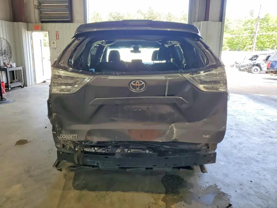 2020 TOYOTA SIENNA SE 8-PASSENGER  