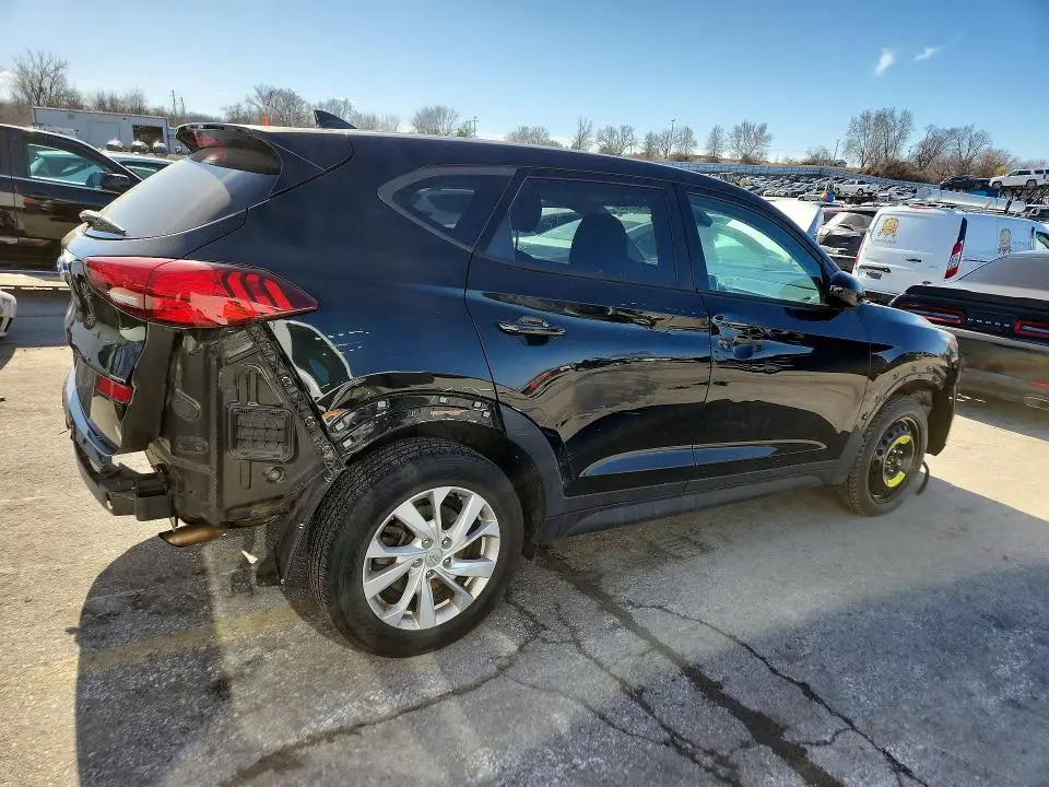 2019 HYUNDAI TUCSON SE  