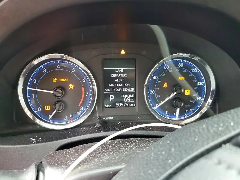 2018 TOYOTA COROLLA LE  
