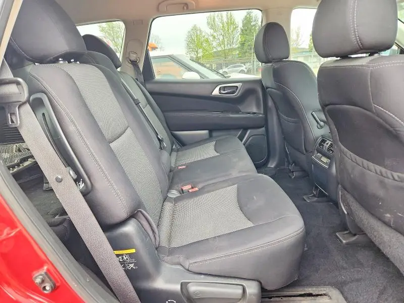 2017 NISSAN PATHFINDER SV  
