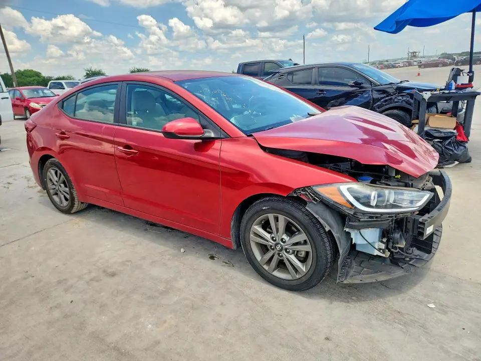 2018 HYUNDAI ELANTRA SEL  