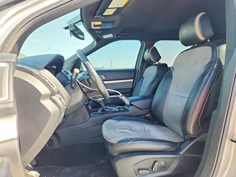 2017 FORD EXPLORER XLT  